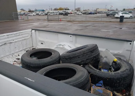 2002 Ford F-150 Xl/Xlt z USA, uszkodzony, nr VIN 1FTRF172X2NA28218